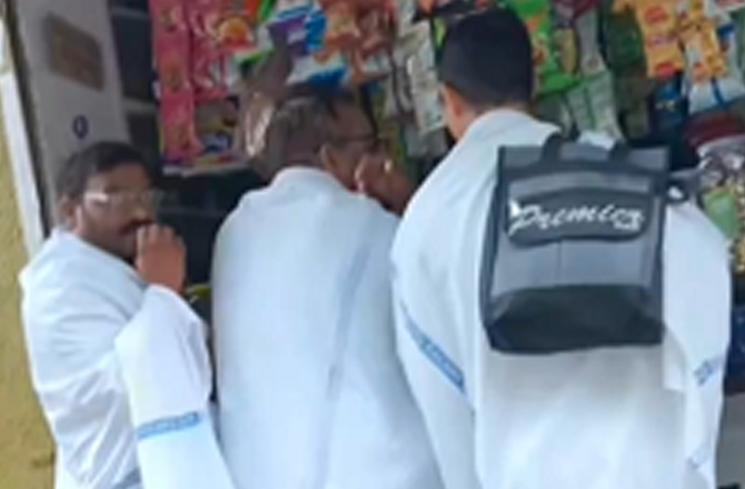 ریلوے کی چادر اوڑھے کچھ افراد بازار میں گھومتے نظر آئے، ویڈیو وائرل